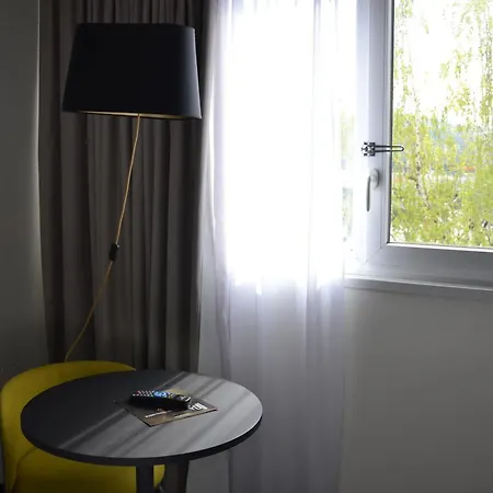 Ibis Chambery Hotel Buitenkant foto